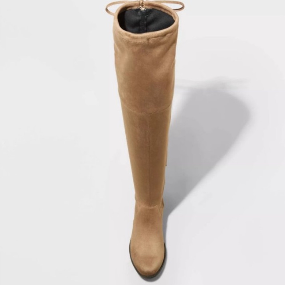 A• New Day Sidney boots